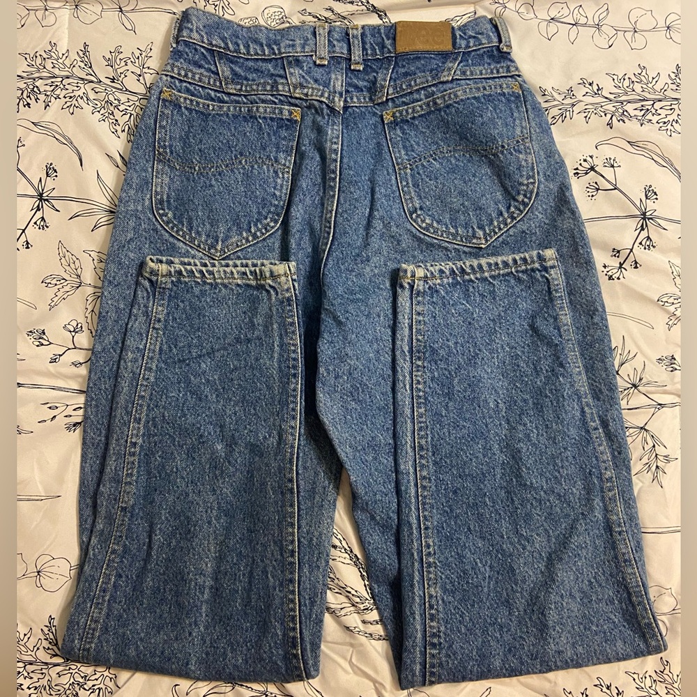LEE’S 80S VINTAGE DARK WASH JEANS (SIZE: M).